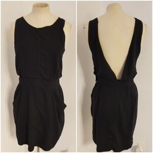 Aritzia Wilfred Free Dress Sz 6 V Open Back Black